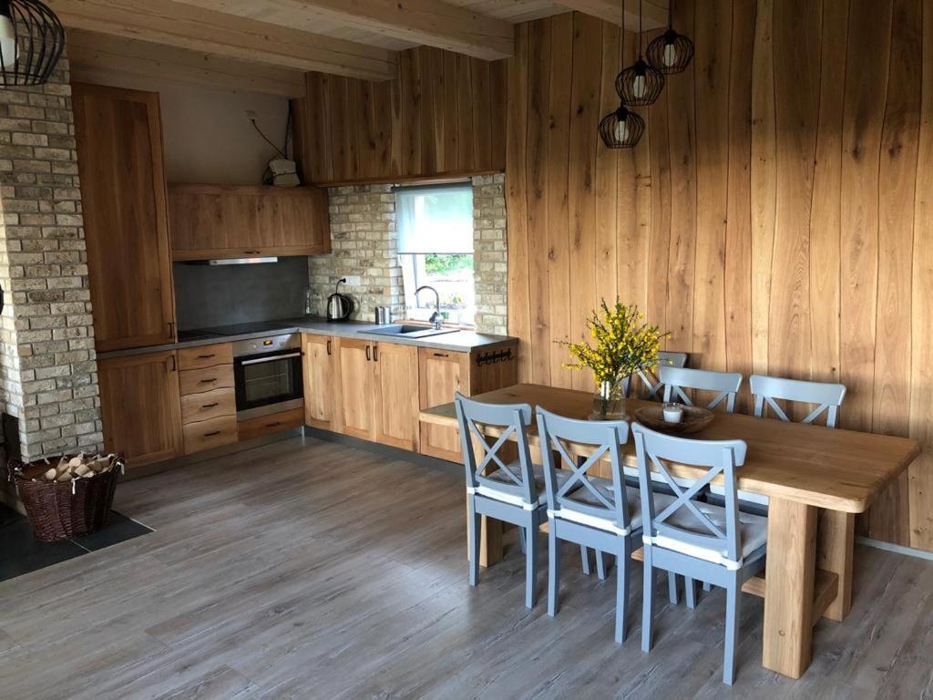Apartman Nezichov Touzim Екстер'єр фото